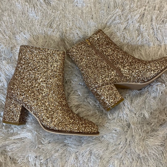 Comfy and chic glitter ankle boots in 5 fun colors. - Picture 3 of 4